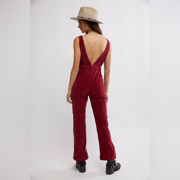 Free People Party Starter Jumpsuit Velvet Corduroy Flare in Holly Berry Red sz 2 - Picture 5 of 12